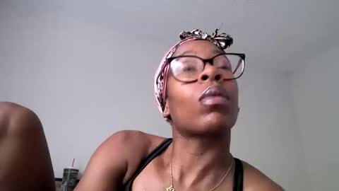 slimmmgooodiexoxo online show from September 2025 12:19:01 PM
