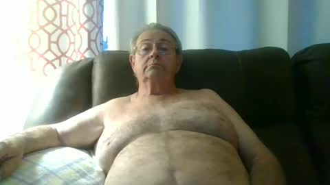 Snapshot of slippery_duck chatting on June 2026 10:52:02 AM slippery_duck online show from June 2026 10:52:02 AM