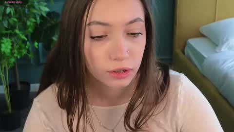 Snapshot of slow_flower chatting on May 2026 12:54:02 PM Emilia online show from May 2026 12:54:02 PM