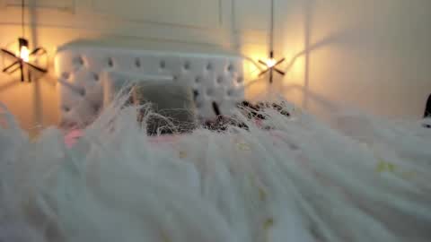 Snapshot of slut_milf1_ chatting on December 2024 11:07:01 AM Luna online show from December 2024 11:07:01 AM