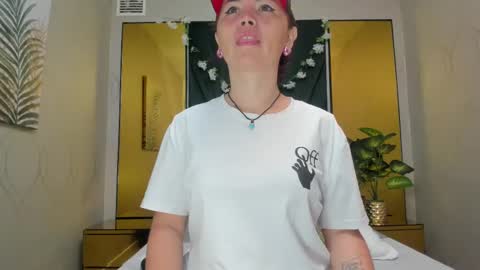 Paola  online show from February 2025 11:28:02 AM