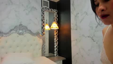 Paola  online show from October 2025 09:24:01 PM