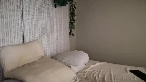 slut online show from September 2025 04:12:02 PM