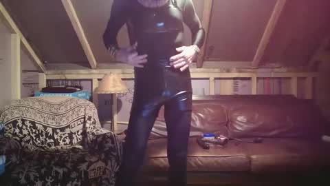 slutjennifertransxx online show from January 2026 03:00:02 AM