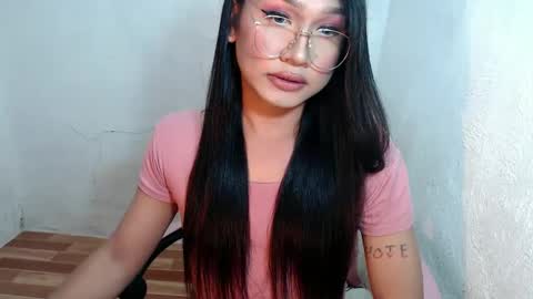  Lovie  online show from January 2025 05:39:01 PM