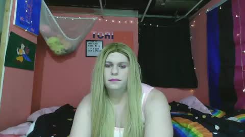 Snapshot of sluttytorismith chatting on February 2025 06:04:01 AM Tori Smith online show from February 2025 06:04:01 AM