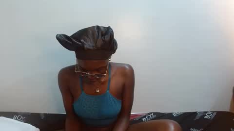 sly_rose online show from November 2025 08:52:02 PM