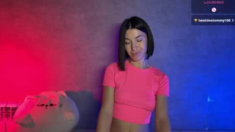 Snapshot of smaillev chatting on April 2026 08:11:01 PM Melani online show from April 2026 08:11:01 PM