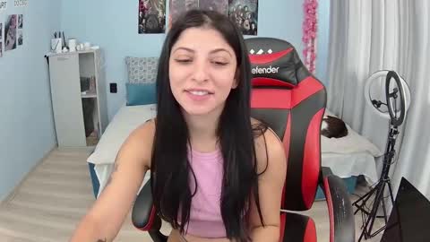 small_horny_girl online show from October 2025 08:34:02 AM