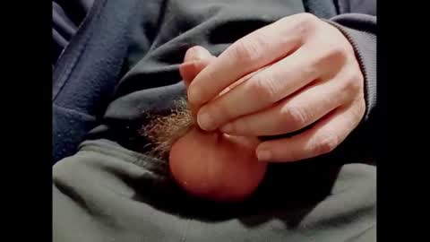 Snapshot of smallhairyuncut chatting on December 2024 08:01:02 PM Small Hairy Uncut online show from December 2024 08:01:02 PM