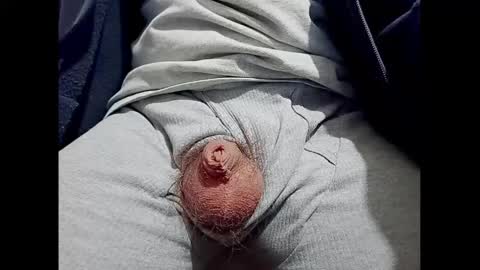 Snapshot of smallhairyuncut chatting on January 2025 01:16:01 AM Small Hairy Uncut online show from January 2025 01:16:01 AM