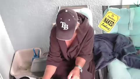 Daddy online show from November 2025 03:25:02 PM