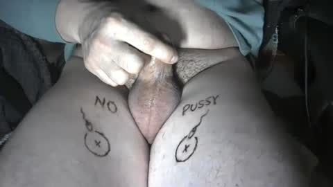 Snapshot of smallpenismwm chatting on December 2024 01:40:01 PM pussyfree4eva online show from December 2024 01:40:01 PM