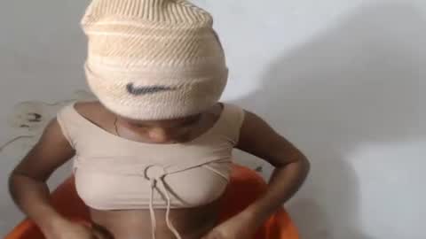 Snapshot of smallsluty chatting on June 2026 07:03:02 PM smallsluty online show from June 2026 07:03:02 PM