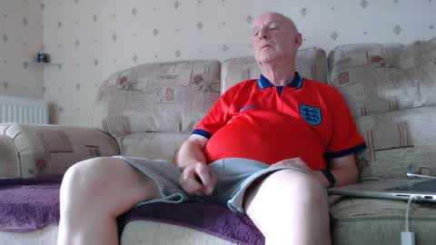 Snapshot of smallsteve562 chatting on July 2026 02:47:02 PM Steve online show from July 2026 02:47:02 PM