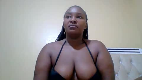 Snapshot of smartqueen1 chatting on June 2026 01:17:01 AM Katerina online show from June 2026 01:17:01 AM