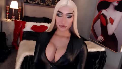 Snapshot of smasherqueen chatting on June 2026 07:03:02 AM smasherqueen online show from June 2026 07:03:02 AM