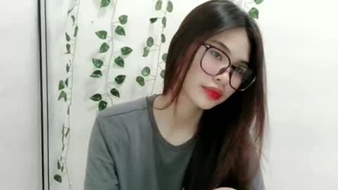 Snapshot of smellon_shake chatting on October 2025 01:50:02 AM Julia online show from October 2025 01:50:02 AM