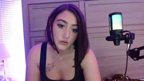 Snapshot of smexy_bun chatting on September 2025 04:23:01 AM Smexy online show from September 2025 04:23:01 AM