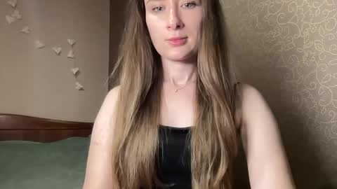 Snapshot of smilequeen_ chatting on October 2025 06:16:02 PM smilequeen_ online show from October 2025 06:16:02 PM