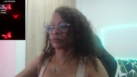 Snapshot of smilet_milf chatting on January 2025 12:57:02 PM Smileth online show from January 2025 12:57:02 PM