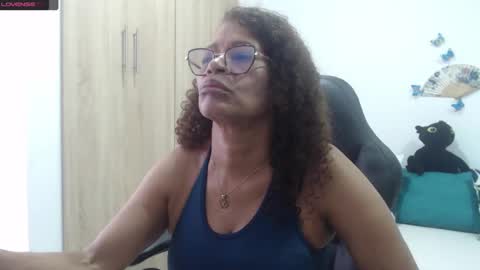 Snapshot of smilet_milf chatting on February 2025 11:55:02 AM Smileth online show from February 2025 11:55:02 AM
