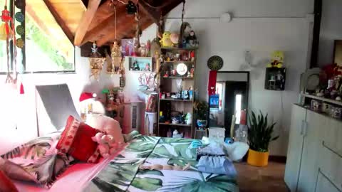 SmilingSalor online show from December 2025 04:14:02 PM