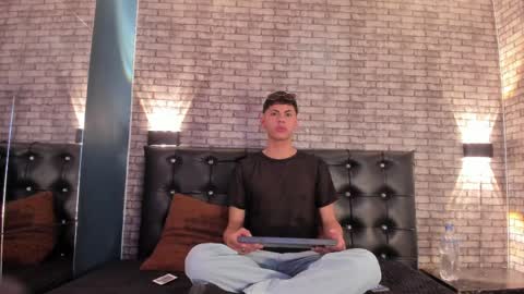 Smith online show from March 2026 07:58:01 PM