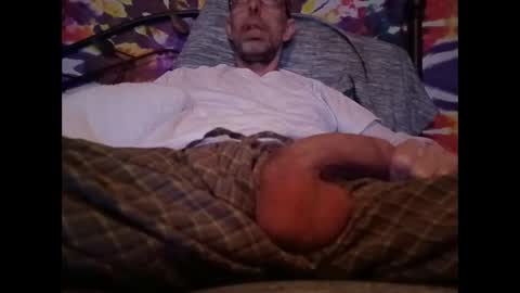 smoke-4-me online show from November 2025 03:49:02 AM