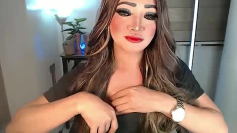 Amanda online show from January 2025 05:02:02 PM