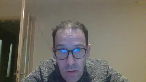 Snapshot of smokered100s chatting on September 2025 08:45:01 PM luca online show from September 2025 08:45:01 PM