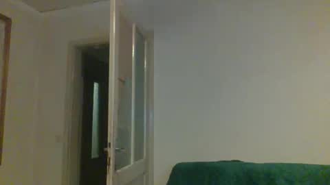 Snapshot of smokered100s chatting on October 2025 08:17:01 PM luca online show from October 2025 08:17:01 PM