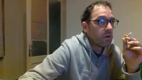 Snapshot of smokered100s chatting on October 2025 10:45:01 PM luca online show from October 2025 10:45:01 PM