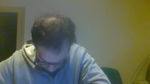 Snapshot of smokered100s chatting on November 2025 06:37:02 PM luca online show from November 2025 06:37:02 PM