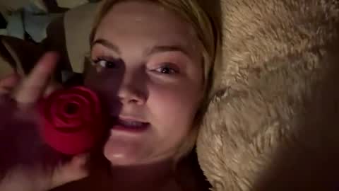 smokeyriss online show from April 2026 05:33:01 AM