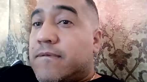 Snapshot of smoothstrik3r chatting on May 2026 06:07:02 PM smoothstrik3r online show from May 2026 06:07:02 PM