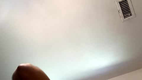 Snapshot of smoothstrik3r chatting on June 2026 06:05:02 PM smoothstrik3r online show from June 2026 06:05:02 PM