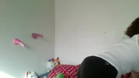 Snapshot of smoothvodka chatting on January 2025 08:07:01 PM Bambi--Vodka online show from January 2025 08:07:01 PM