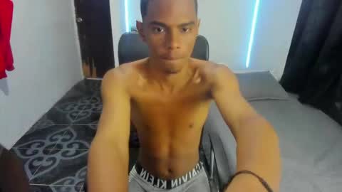 Snapshot of snak_master1 chatting on May 2026 11:51:02 AM snak_master1 online show from May 2026 11:51:02 AM