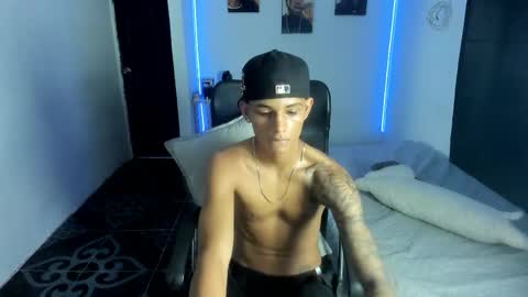 Snapshot of snak_master1 chatting on May 2026 12:51:02 AM snak_master1 online show from May 2026 12:51:02 AM