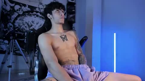 snakebutterfly online show from December 2025 07:13:02 AM