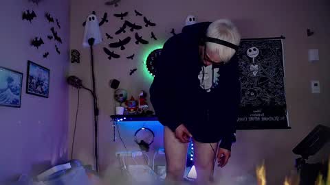 Viiscount  Snarfle Von Snarfenberg online show from December 2024 02:53:01 AM