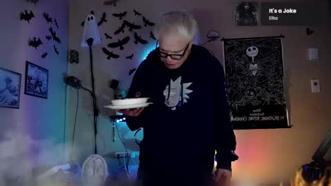 Viiscount  Snarfle Von Snarfenberg online show from December 2024 05:49:02 AM