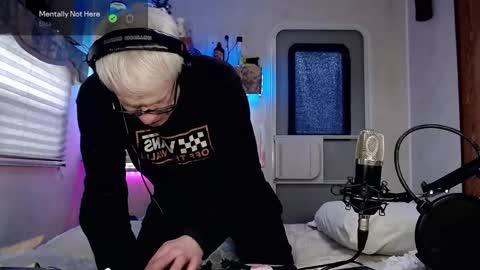 Viiscount  Snarfle Von Snarfenberg online show from March 2025 11:32:02 PM