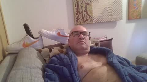 Snapshot of sneakerboy18 chatting on January 2025 09:16:01 AM sneakerboy18 online show from January 2025 09:16:01 AM