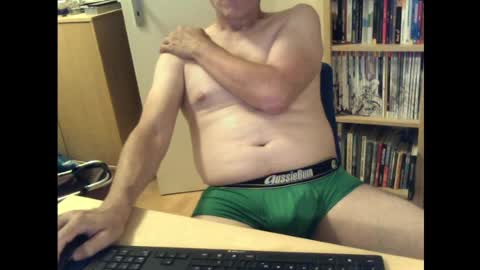 Snapshot of sneaxfreund chatting on June 2026 11:09:02 PM sneaxfreund online show from June 2026 11:09:02 PM