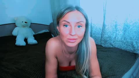 Sneja online show from April 2026 02:21:01 PM