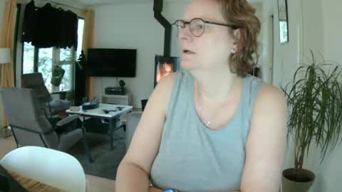 Snoeske and Woodwurm online show from December 2024 02:36:02 PM