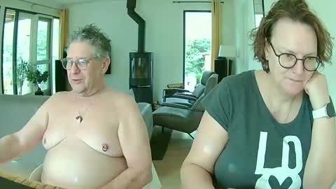 Snoeske and Woodwurm online show from March 2025 10:52:01 AM