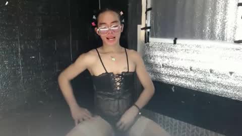 snoky_serna online show from May 2026 04:18:02 AM